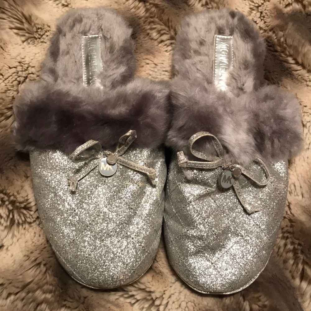 MK Slippers Size 8